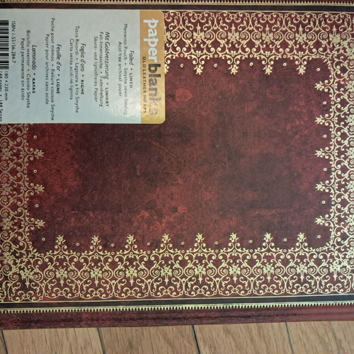 Paperworks Ultra notebook 18x23 cm new, lined with magnet closure