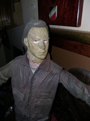 Michael Myers Halloween NECA 18 inch like new