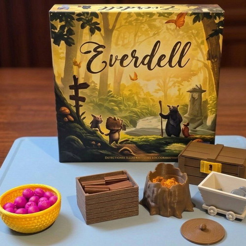 Everdell resource holders like new, 5 containers 6-8cm long