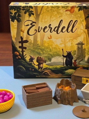 Everdell resource holders like new, 5 containers 6-8cm long