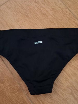Bdtk swimsuit bottom like new, size M, black