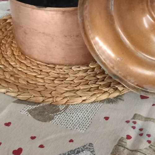 Bronze old pot used