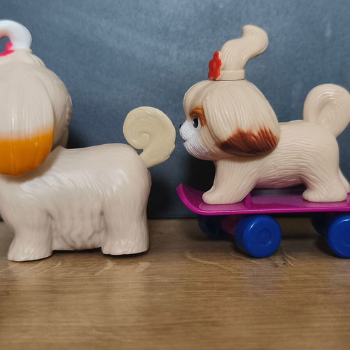 Daisy Dogs set of 2 from The Secret Life of Pets, like new