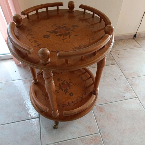 Round coffee table new with wheels and marquetry