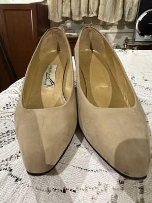 Askardis Ioakeim pumps used, beige, size 38