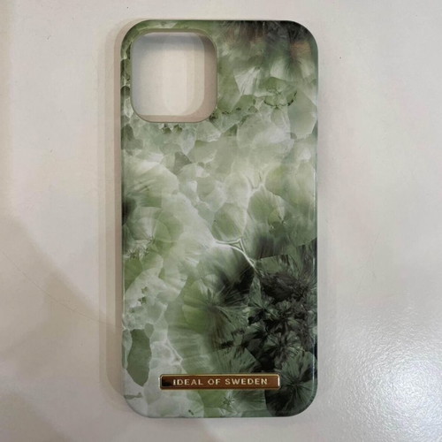 iPhone 12/12Pro case Ideal of Sweden like new