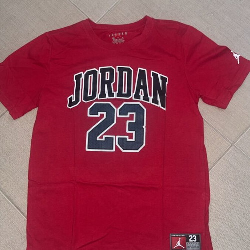 Jordan kids XL red T-shirt