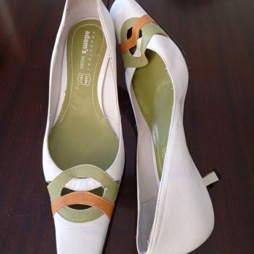 Adam's Shoes white pumps like new, genuine leather, size 37
