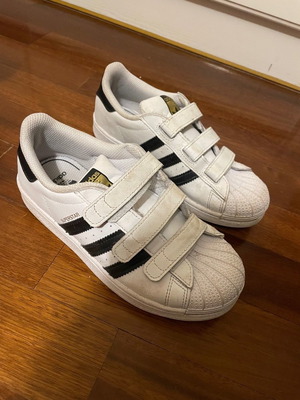 Adidas Superstar shoes used, size 35