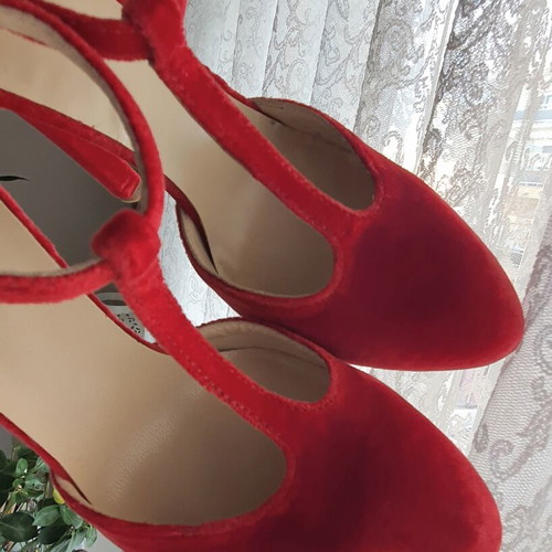 Velvet red pumps new, size 37, genuine leather interior
