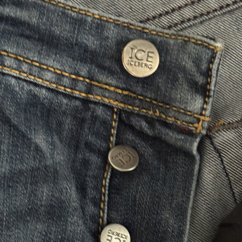 Iceberg Jean Peanuts used, collectible Snoopy edition, blue