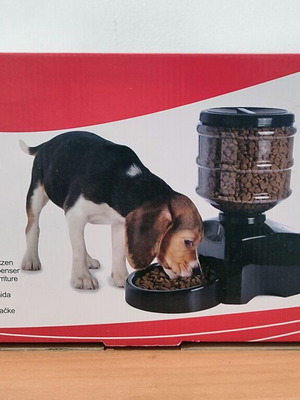 Camon automatic pet feeder for cats and dogs