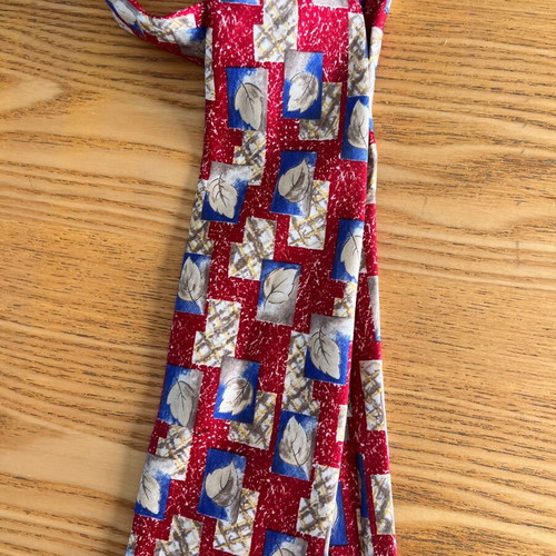 Giorgio Milano vintage silk tie with leaves, red and blue