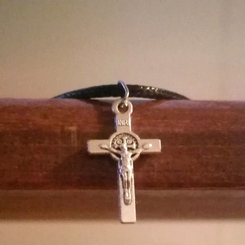 Leather pendant necklace cross new