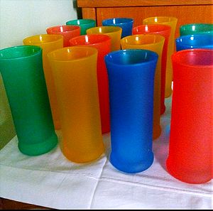 15 διακοσμητικά γυάλινα πολύχρωμα ποτήρια (χυμού)