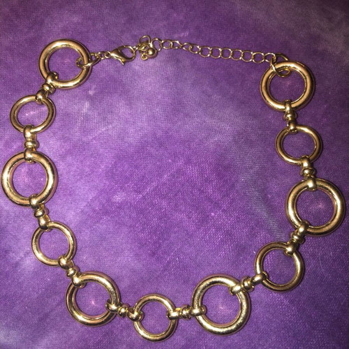 Choker gold color like new, length 39.5 cm