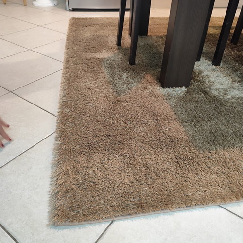 Two shaggy rugs, 2x3 m, very good condition