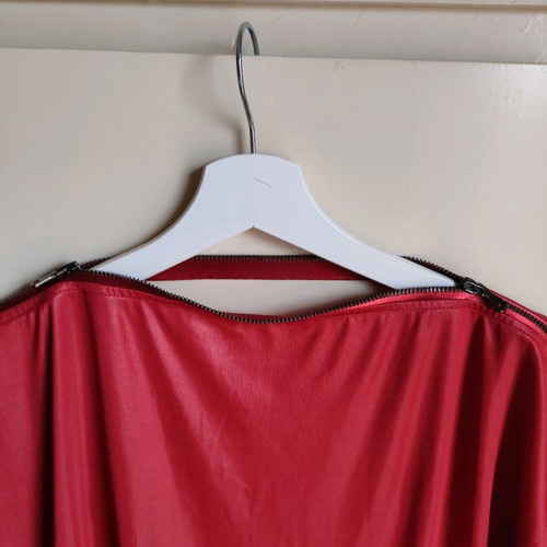 Pink Woman blouse used, size Small, metallic red