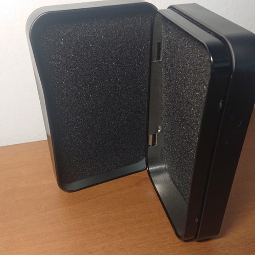 Metal empty box from str8 perfume like new