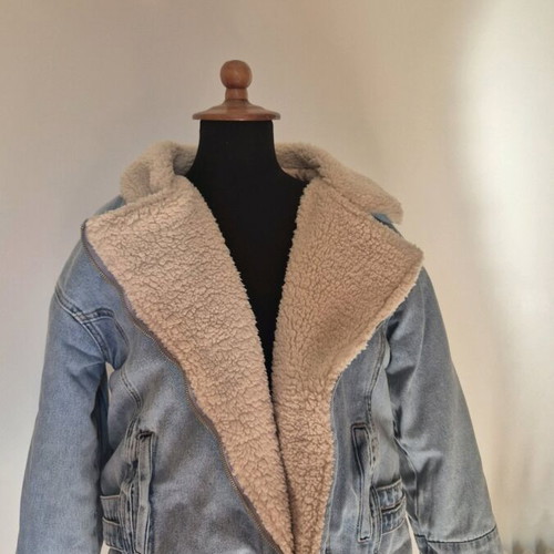 Denim jacket with fur used, blue, size M
