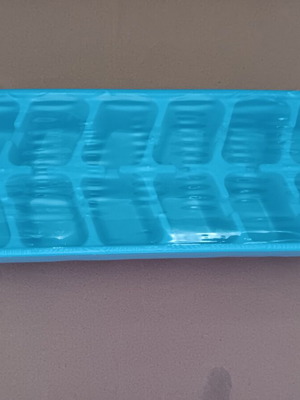Ice cube trays new, pack of 3