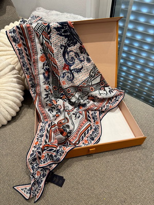Louis Vuitton triangular scarf new with authentic box