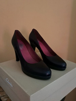 Marila Footwear black leather pumps like new, size 41
