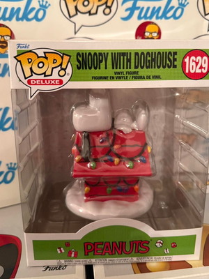 Funko Pop Deluxe Snoopy with Doghouse vinyl figure 1629
