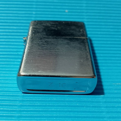 Z-16 Windproof Lighter like new