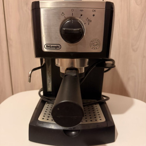 Delonghi Coffee Maker Espresso Machine like new