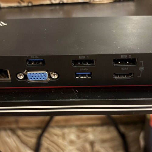 Lenovo ThinkPad Thunderbolt 3 Dock Type 40AC with VGA port