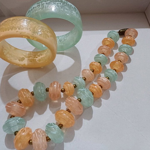 Vintage bracelet and necklace set used