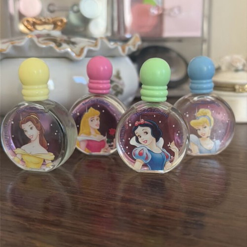 Air Val Disney Princess Mini Perfume Bottles like new, 7ml eau de toilette set