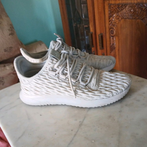 Adidas athletic shoes used, size 40, beige