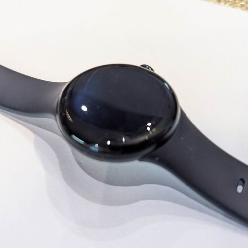 Pixel Watch 2 smartwatch used in very good condition with base and 2 cables