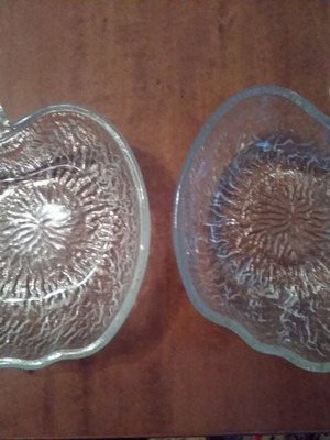 Vintage 1970 Italian glass apple-shaped fruit bowls like new