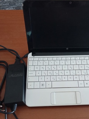 HP MINI 110-1100 laptop with Windows 7 Home Basic