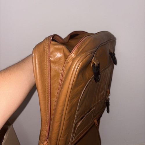 Vintage Aventis laptop bag shoulder briefcase, like new, brown