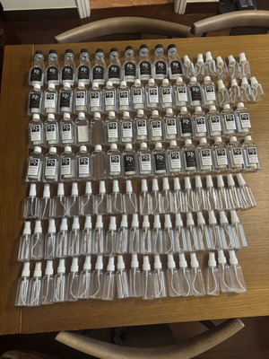 Plastic perfume bottles used, pack of 118, various sizes