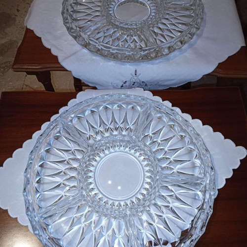 Crystal embossed hors d'oeuvres plates used, set of two