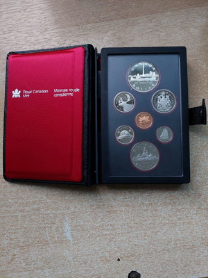 Collectible Uncirculated Canadian Coins 1984 Set Like New