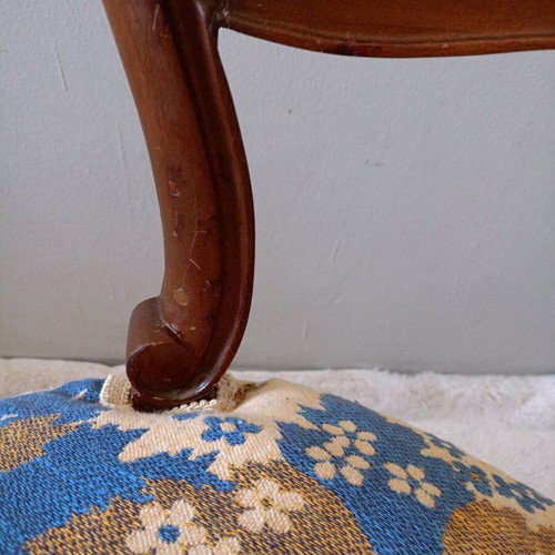 Solid walnut wood chair with upholstery like new condition