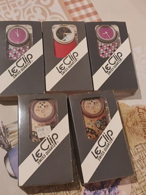 Le Clip Swiss Quartz watch pack of 30 like new