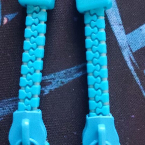 Long earrings with zipper design like new, turquoise