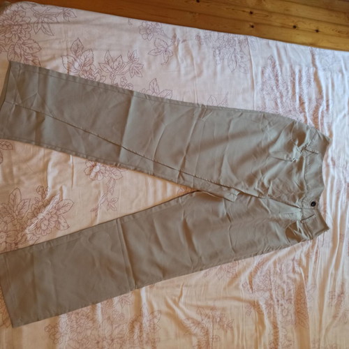 Women's pants like new, size small, light gray