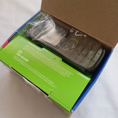 Nokia 1616-2 Retro mobile phone used, for parts with original box and booklet