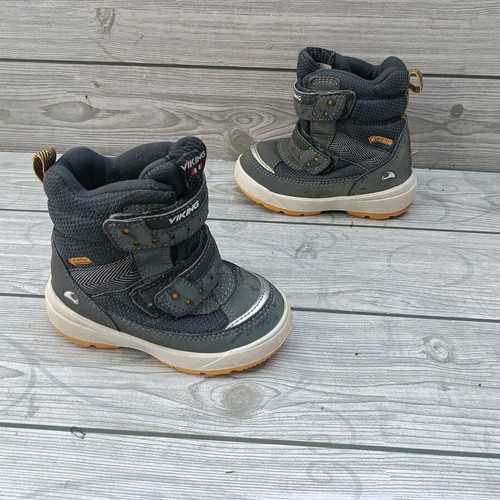 Viking Gore Tex Kids Boots size 22 like new