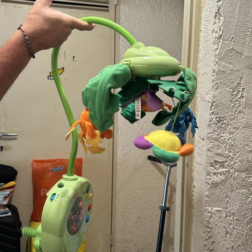 Fisher-Price Rainforest Peek-a-Boo Leaves Musical Mobile used