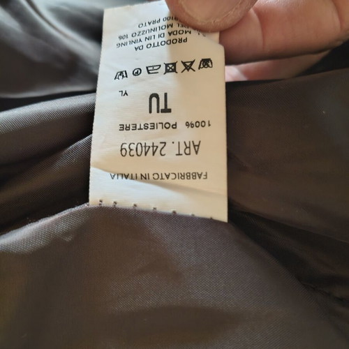 Brown coat styled in Italy, like new, size M