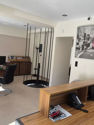Commercial space 160 sqm in Lykovrysi with division potential